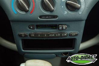 Toyota Yaris 1.3-16V Automaat VVT-i Sol picture 8