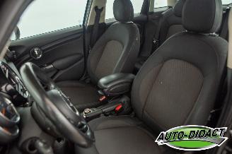 Mini Cooper 1.5 Airco Navi Business picture 25