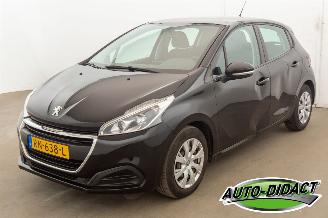 škoda osobní automobily Peugeot 208 1.2 Automaat Airco Navi PureTech Active 2018/1