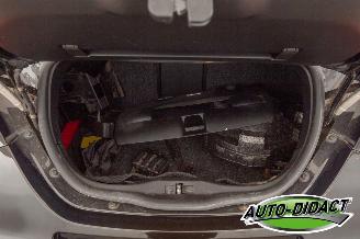 Volkswagen New-beetle 2.0 Cabriolet Highline Airco picture 26