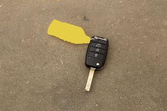 Kia Stonic 1.0 T-GDi Automaat 87.259 km Navi Camera DynamicLine picture 27