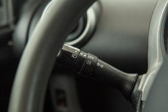 Peugeot 107 1.0-12V XS picture 11