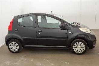 Peugeot 107 1.0-12V XS picture 36