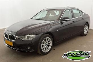 Voiture accidenté BMW 3-serie 318i Automaat KOPPAKKING DEFECT Navi Clima Leder Corporate Lease High Executive 2018/2