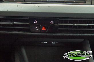 Volkswagen Golf 1.0 TSI 106.293 km Digi Dash Clima Navi Life Business picture 10
