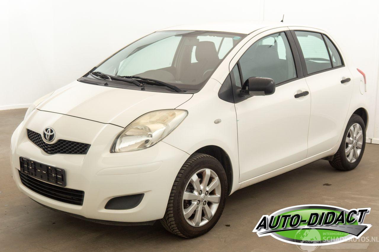 Toyota Yaris 1.0 132.923 km