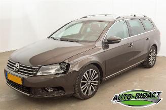 Unfallwagen Volkswagen Passat 1.6 TDI Clima Navi Comfort Executive Line BlueMotion 2012/6
