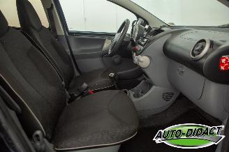 Peugeot 107 1.0-12V Airco Millesim 200 picture 16