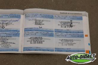 Peugeot 2008 1.6 BlueHDi Clima Navi Blue Lease Executive picture 30