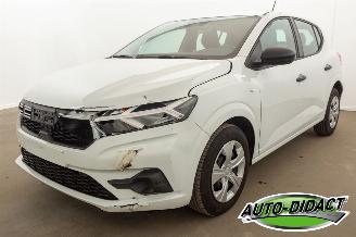 skadebil auto Dacia Sandero 1.0 67KW 22.041 km 2025/2
