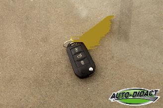 Peugeot 208 1.2 Airco 88.346 km picture 23