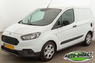 skadebil bedrijf Ford Transit Courier Van 1.5 TDCI Navi Airco Trend Duratorq S&S 2021/10