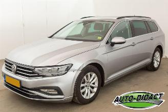 Schadeauto Volkswagen Passat 1.5 TSI Automaat Clima Navi Comfort Business 2019/10