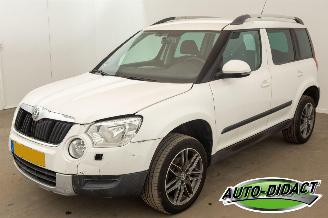 krockskadad bil auto Skoda Yeti 1.2 TSI Automaat Airco Navi Ambition 2013/2