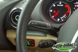 Audi A3 1.6 TDI Clima Navi Leder Ambiente picture 17