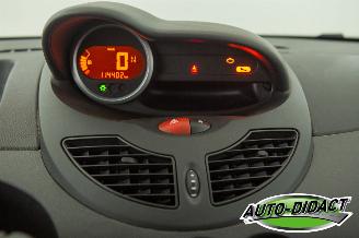 Renault Twingo 1.2-16V Automaat 114.402 km NAP Dynamique picture 6