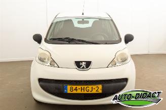 Peugeot 107 1.0-12V XR picture 20