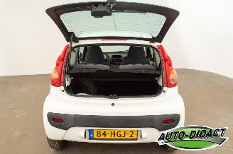 Peugeot 107 1.0-12V XR picture 22