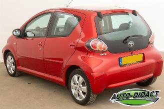 Toyota Aygo 1.0-12V Automaat Airco Aspiration Red Navigator picture 3