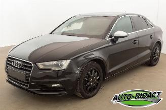 krockskadad bil auto Audi A3 1.6 TDI Automaat Clima Navi Ambiente 2016/2