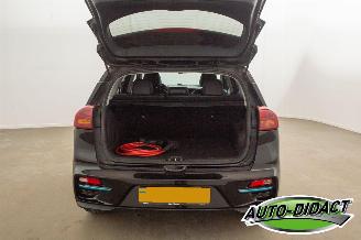 Kia e-Niro ExecutiveLine 64 kWh leder Camera Clima Navi picture 35