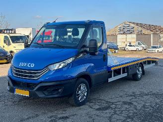 ocasión vehículos comerciales Iveco Daily Daily 35D18H 3.0 300 Automaat 2024/11
