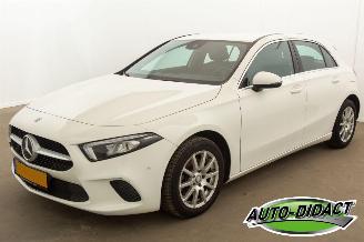 Unfallwagen Mercedes A-klasse A200 Automaat Digi Dash Motorschade Premium 2019/4