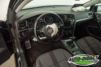 Volkswagen Golf 1.2 TSI Clima Connected Series picture 24