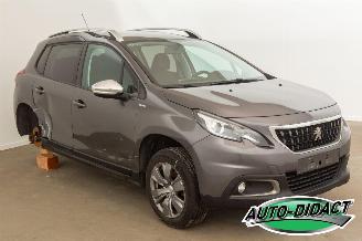 Peugeot 2008 1.2 Access Airco picture 2