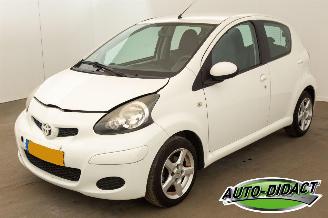 Unfallwagen Toyota Aygo 1.0-12V Airco 96.117 km NAP Comfort Navigator 2011/1