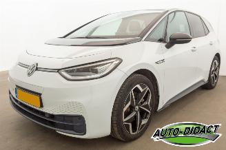 Vaurioauto  passenger cars Volkswagen ID.3 First Plus 58 kWh 117.432 km NAP 2020/12