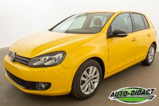 Auto incidentate Volkswagen Golf 1.6 TDI Automaat Navi Clima 2011/11
