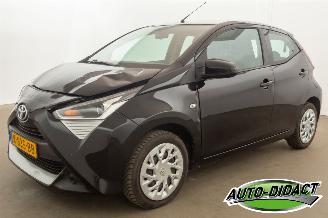 Damaged car Toyota Aygo 1.0 VVT-i 69.877 km NAP Camera Clima X-Play 2020/11