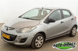 krockskadad bil auto Mazda 2 1.3 BIFUEL Cool 2012/3