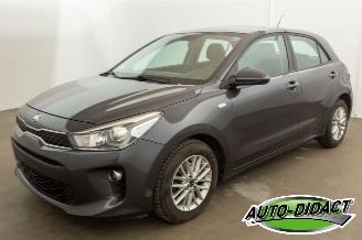krockskadad bil auto Kia Rio 1.0 Airco 110.739 km Active 2019/7