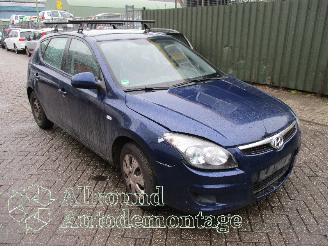 Hyundai I-30 i30 (FD) Hatchback 1.4 CVVT 16V (G4FA) [80kW]  (10-2007/11-2011) picture 2