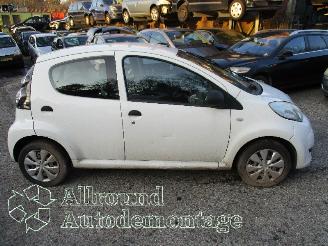 Citroën C1 C1 Hatchback 1.0 12V (1KR-FE(CFB)) [50kW]  (06-2005/09-2014) picture 7