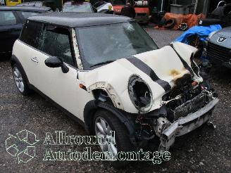Mini Mini Mini One/Cooper (R50) Hatchback 1.6 16V Cooper (W10-B16A) [85kW]  (06-=
2001/09-2006) picture 2