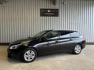 Tweedehands auto Peugeot 308 SW PureTech 1.2 Panorama / Navi / LED 2019/6