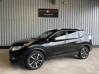 skadebil caravan Nissan X-Trail 1.6 Acenta 7-Sitzer / Panorama / Kamera 2016/1