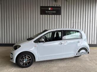 damaged passenger cars Volkswagen Up! Geparda / Ellenator 2025/4