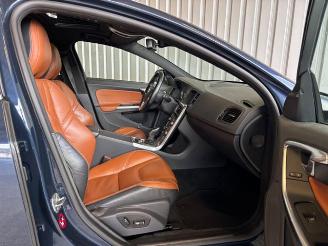 Volvo V-60 Kombi Summum AWD Hybrid picture 12