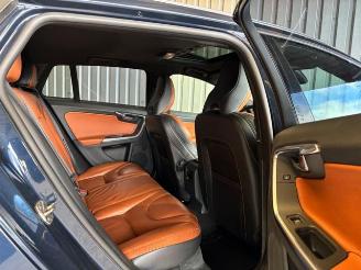 Volvo V-60 Kombi Summum AWD Hybrid picture 11