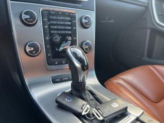 Volvo V-60 Kombi Summum AWD Hybrid picture 18