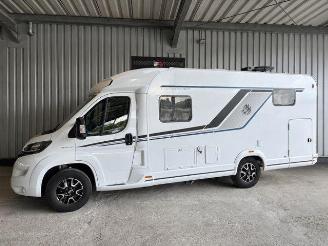 uszkodzony kampingi Knaus   2020/10