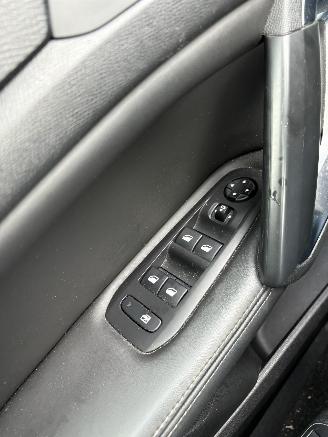 Peugeot 308 1.2 PureTech Allure picture 19