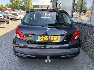 Peugeot 207 1.4 VTI Style picture 13