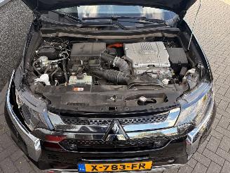 Mitsubishi Outlander 2.4 PHEV S-Edition picture 14