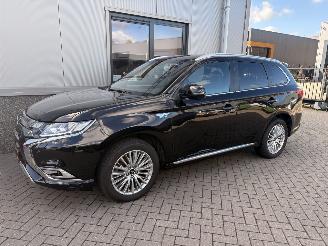 Mitsubishi Outlander 2.4 PHEV S-Edition picture 12