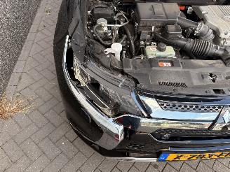 Mitsubishi Outlander 2.4 PHEV S-Edition picture 16